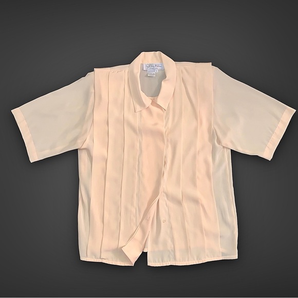 v i n t a g e :: Pleated Glamorous Padded Satin Blosse - Picture 4 of 10